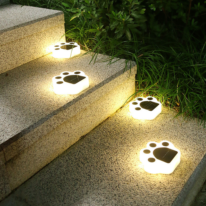 Solar bear paw lamp