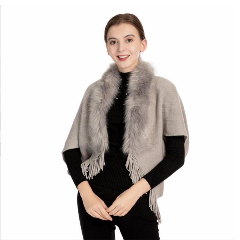 Fur collar knitted shawl